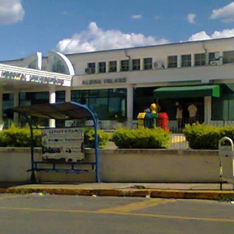 Hospital Universitario Alzira Velano